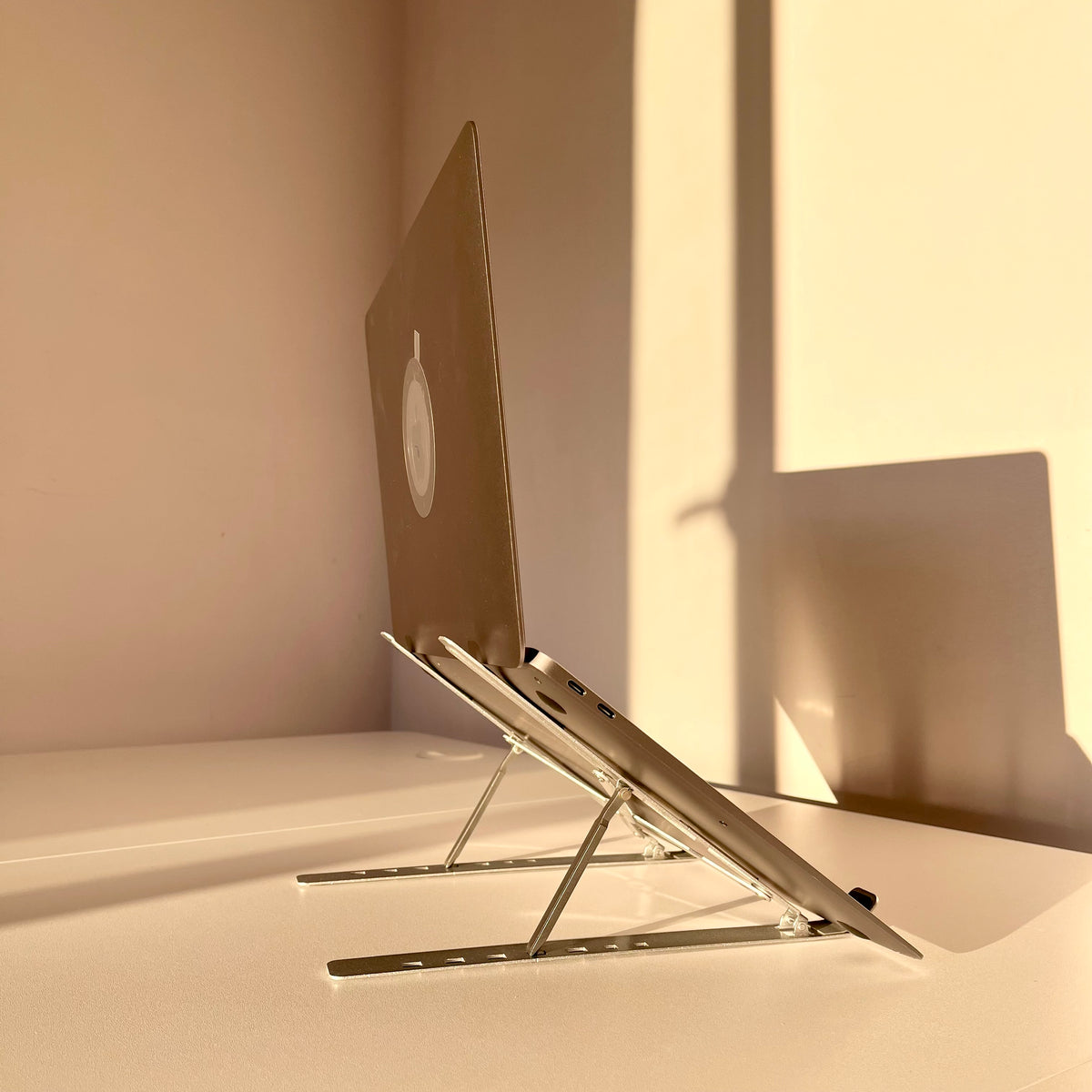 Support d'ordinateur en Aluminium | Ergonomique, Pliable & Réglable